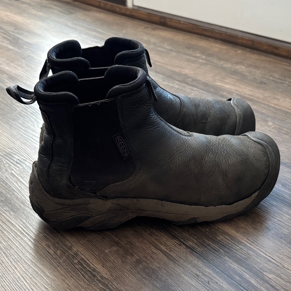 Keen Revel 4 Chelsea Polar Boots Men’s Size 11 Insulated Winter Snow Boots